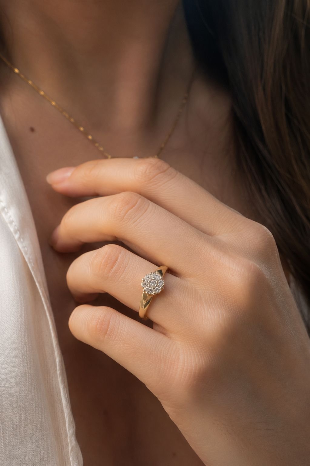 Anillo Flor de Diamantes Oro 18K
